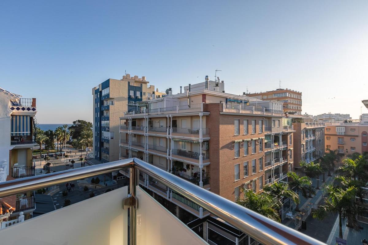 Apartamentos Guerrero Torre Del Mar Exterior photo
